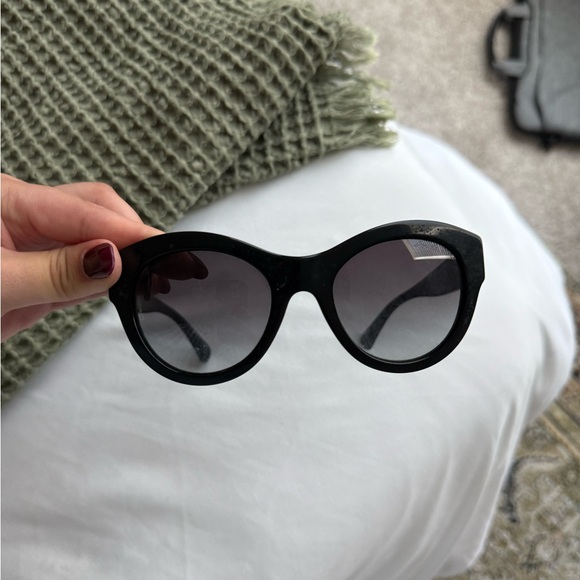 Chanel sunglasses - Picture 1 of 8